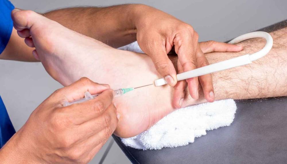 تزریق بوتاکس برای درمان راه رفتن روی پنجه پا