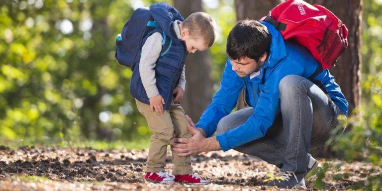 چرا پای کودکم می‌لنگد؟